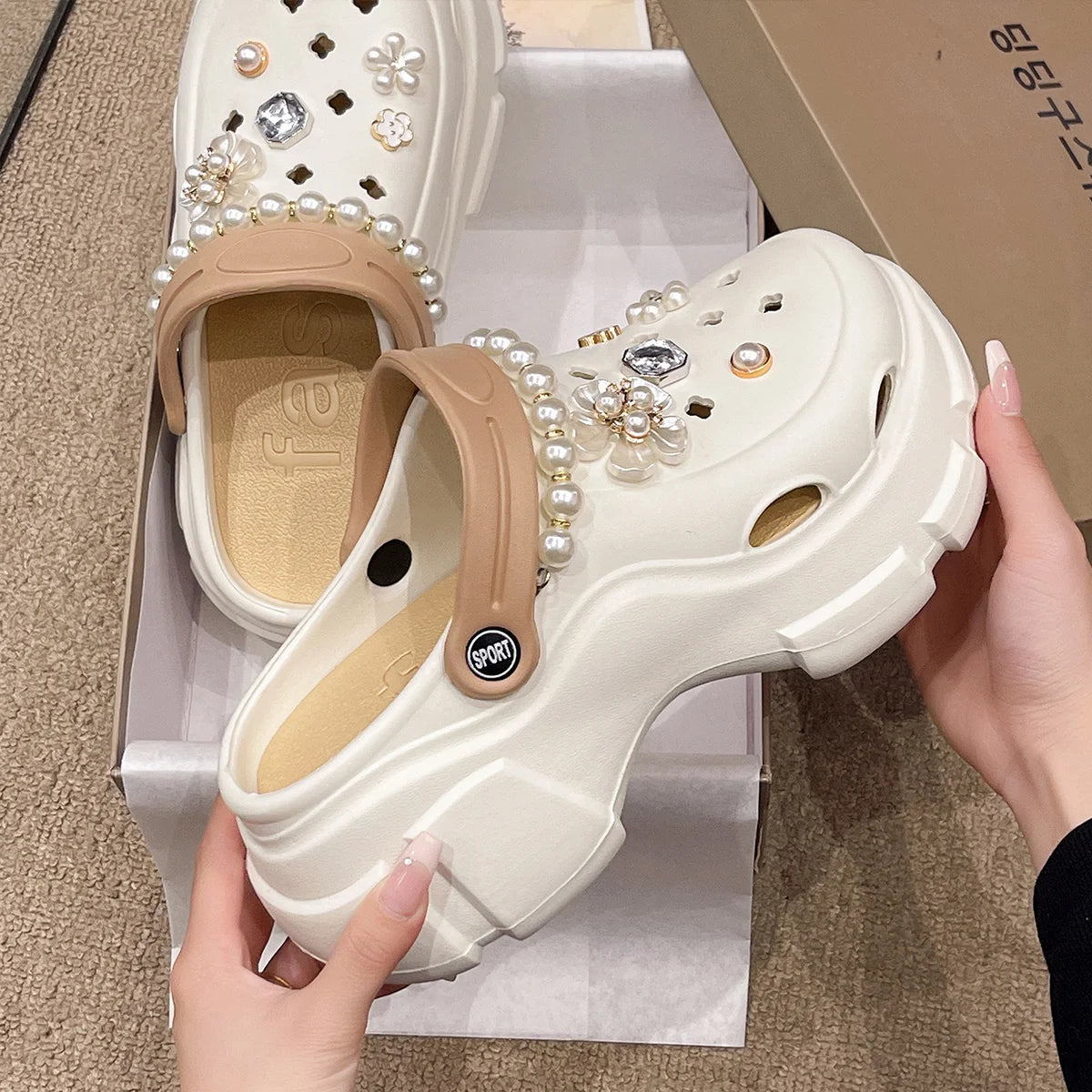 Thick Bottom Women Cave Shoes Heightened Platform Beach Sandals Fashion Comfortable Indoor Outdoor Slippers