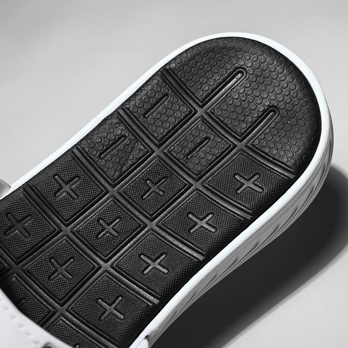 Summer Men's Slippers EVA Non-slip Wear-resistant Beach Shoes for Home Ultra-light Thick Sole Comfortable Outside Sports Sandals