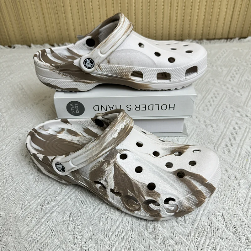 Summer Couple Clog Shoes Fashion Sandals Waterproof Slippers Men Shoes Outdoor Soft Sole Shoes Clogs EVA Beach Home Slipper