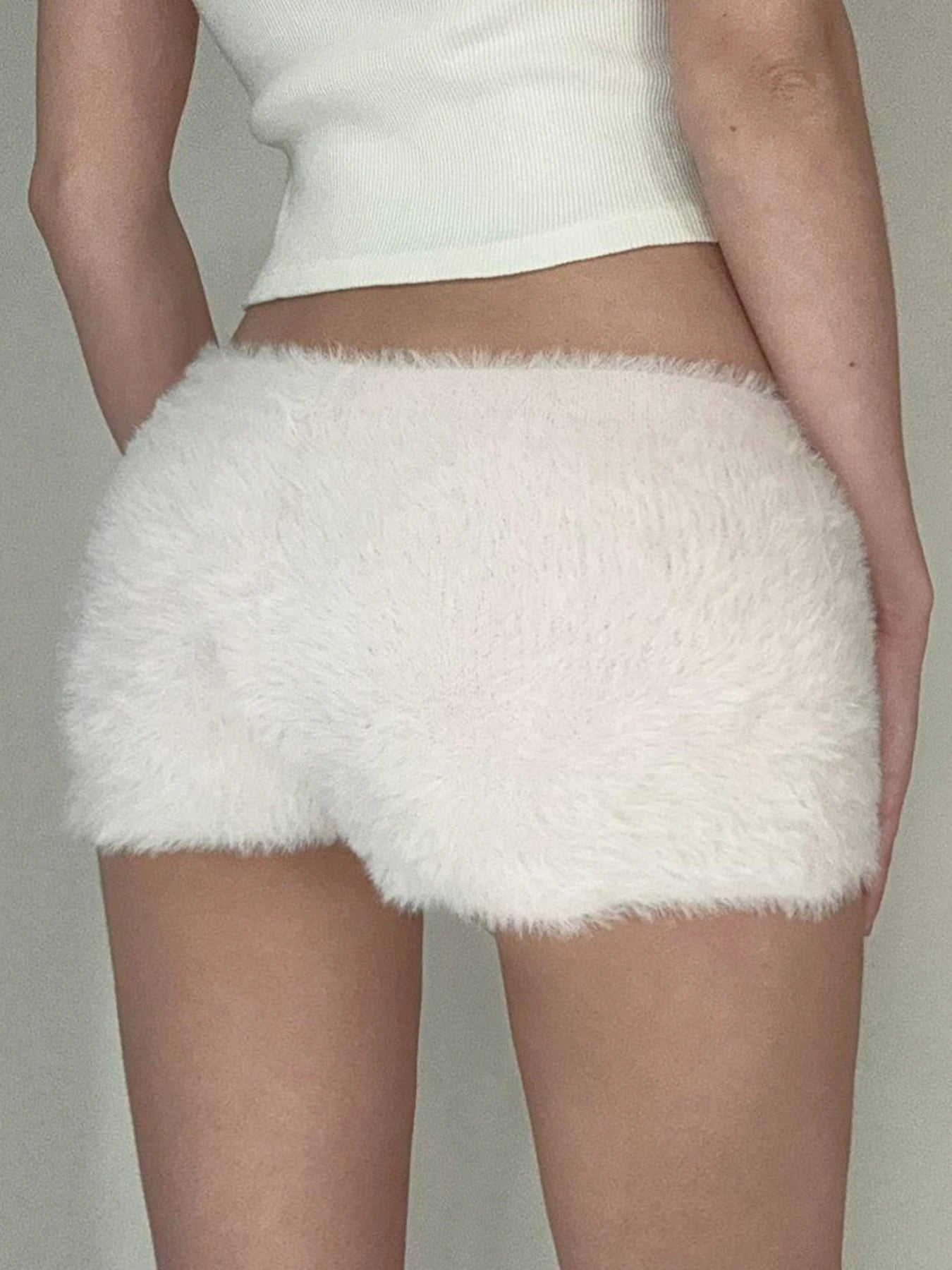 Exquisite Faux Fur Soft Simple Trendy New Women’s Short Fashion Chic Warm Solid Fluffy Mini Pants