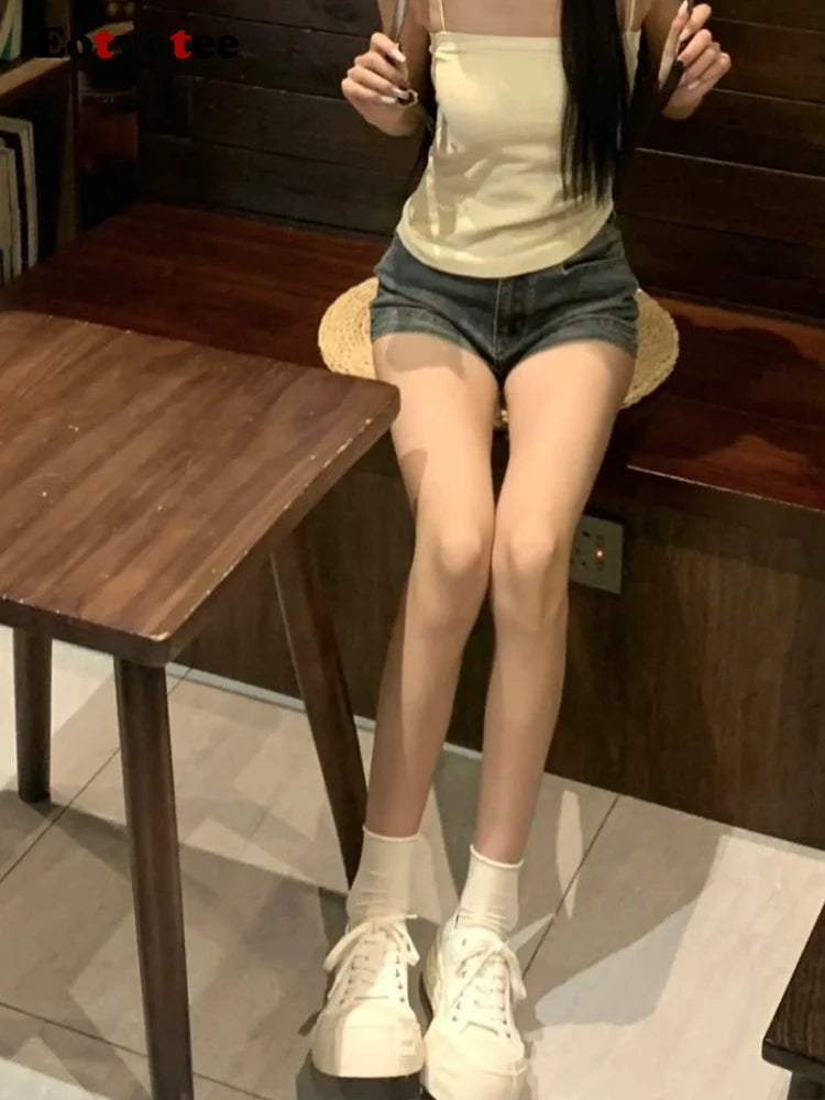 EOTVOTEE Retro High Waist Straight Simple Denim Shorts Y2 Fashion 2025 New High Street Slimming Versatile Button Zipper Shorts