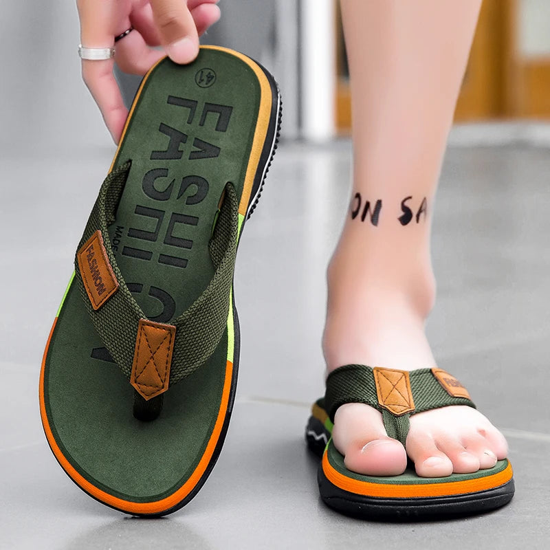 Hot Sale Men's Summer Flip-Flops Comfortable Non-Slip Black Man Slippers Outdoor Beach Slides Men Flat Slippers pantuflas hombre