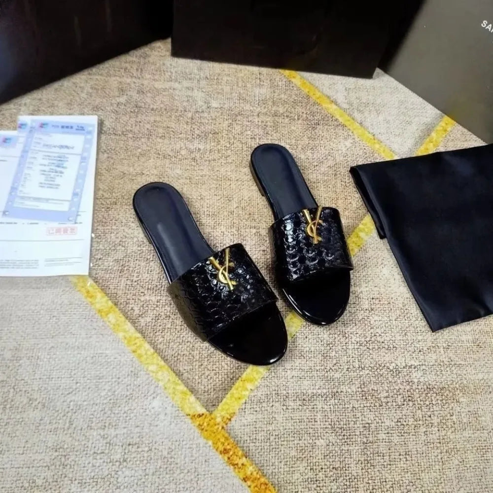 New Internet Celebrity Embroidered Slippers for Women Wearing Sheepskin Printed Alphabet Beach Leisure Internet Celebrity