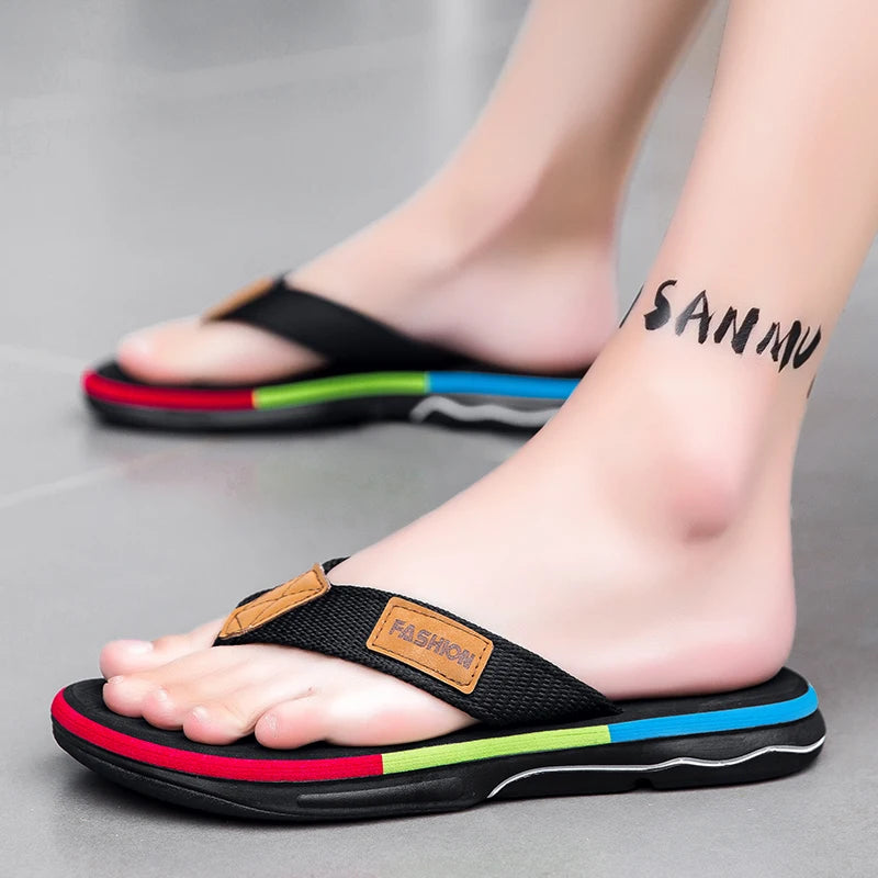 Hot Sale Men's Summer Flip-Flops Comfortable Non-Slip Black Man Slippers Outdoor Beach Slides Men Flat Slippers pantuflas hombre