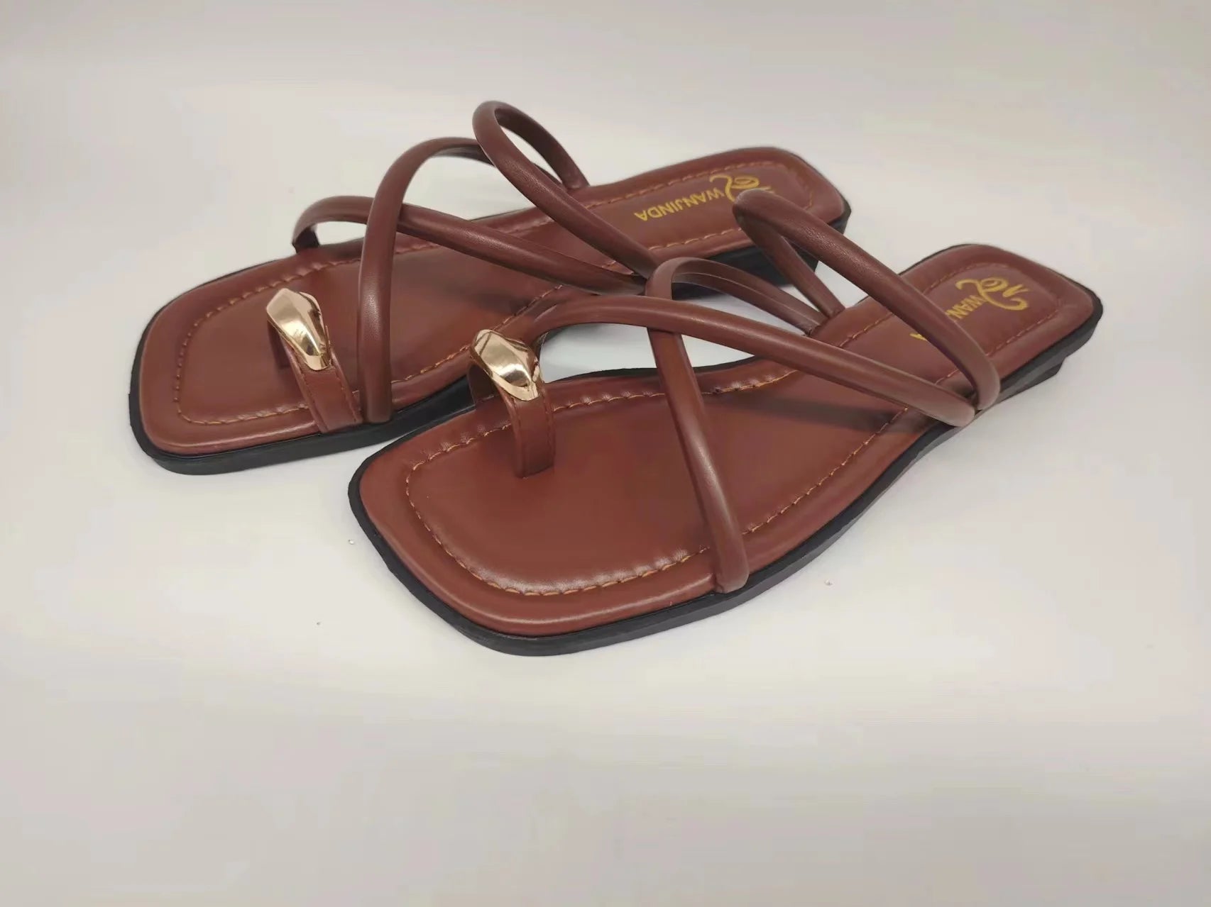 Women Slipper Woman Summer Flat Heel Roman Shoes Low Heels Sandals Footwear 2024 Women's Gladiator Open Toe Beach Ladies