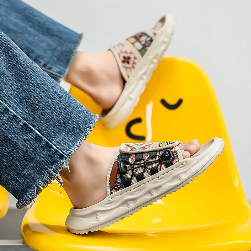 Men's fashion slippers summer soft-soled non-slip outdoor beach shoes casual slippers youth Joker tide sandals walking slippers