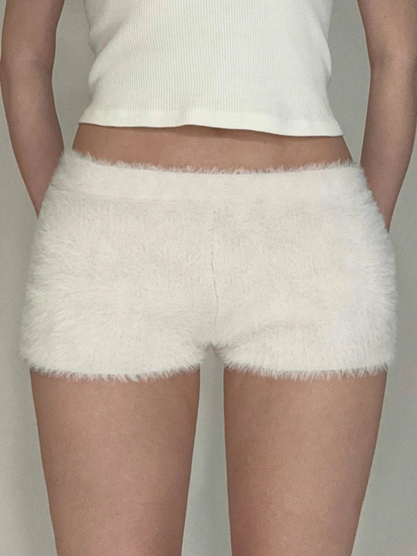 Exquisite Faux Fur Soft Simple Trendy New Women’s Short Fashion Chic Warm Solid Fluffy Mini Pants