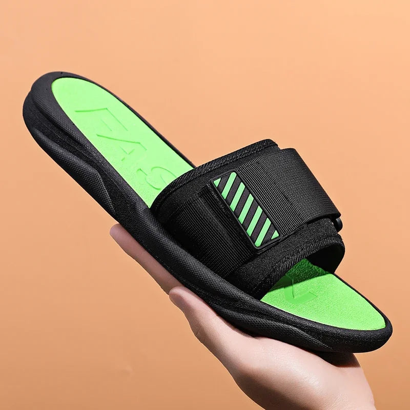 High Quality Brand New Men Casual Slippers Sandals Outdoor Beach Shoes Clogs Designer EVA Soft Bottom Summer Men Home Slippers